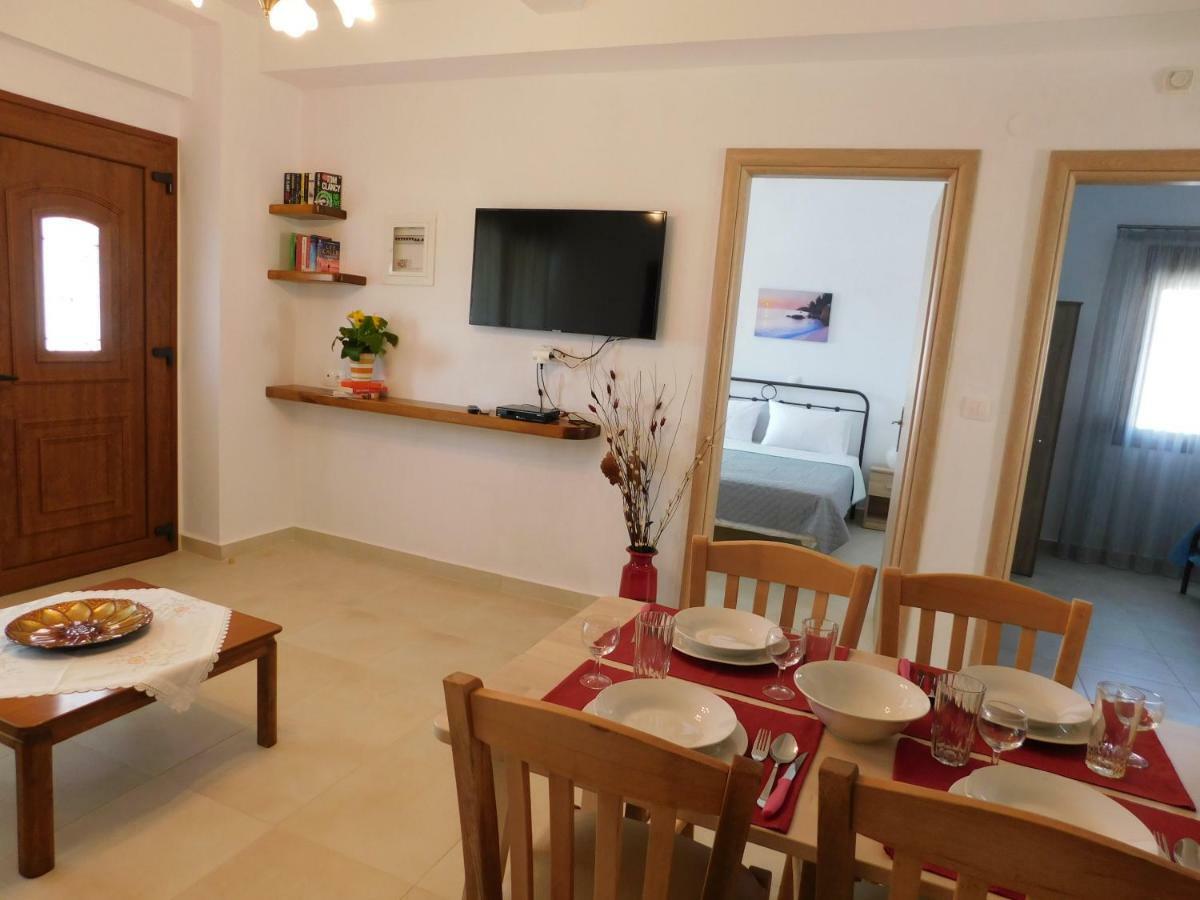 Patriko - House 1, Traditional Stone House Agios Nikolaos  Exterior photo